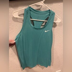 Women’s Nike racerback workout Tank